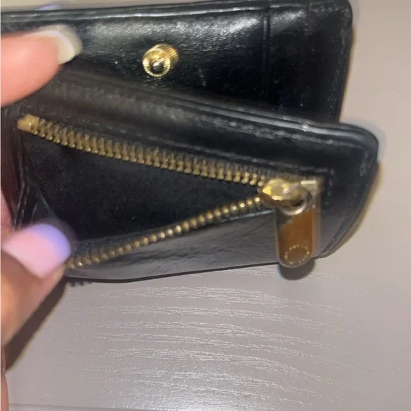 Marc by Marc Jacobs Black Leather Compact Wallet - Picture 5 of 7